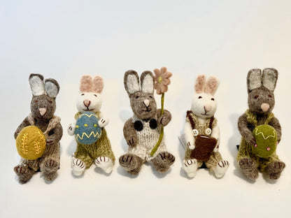 Felt Easter Bunnies