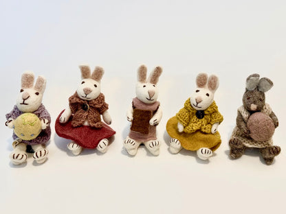 Felt Easter Bunnies